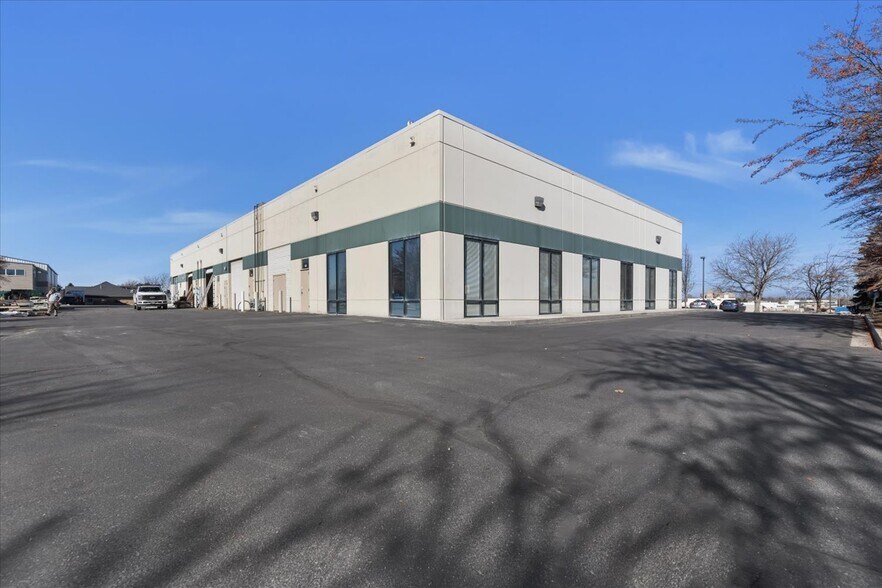 More Photos Of 1311 E Franklin Rd, Meridian Warehouse For Lease