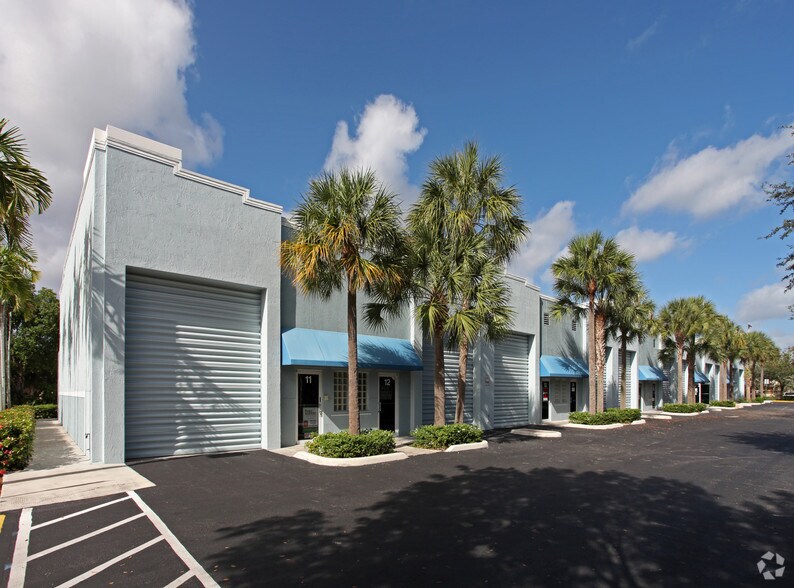 More Photos Of 6761 W Sunrise Blvd, Plantation Warehouse For Lease