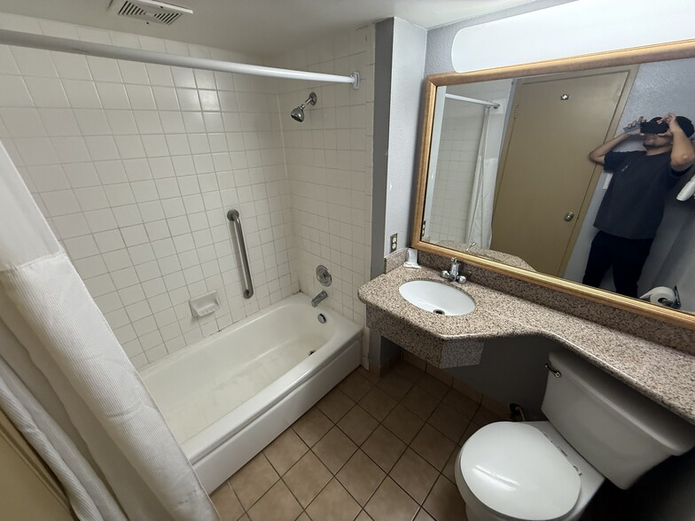 More Photos Of 4219 E Waterloo Rd, Stockton Hotel For Sale