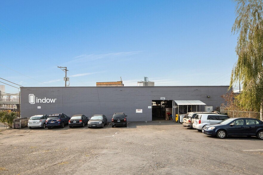 More Photos Of 2267 N Interstate Ave, Portland Industrial For Sale