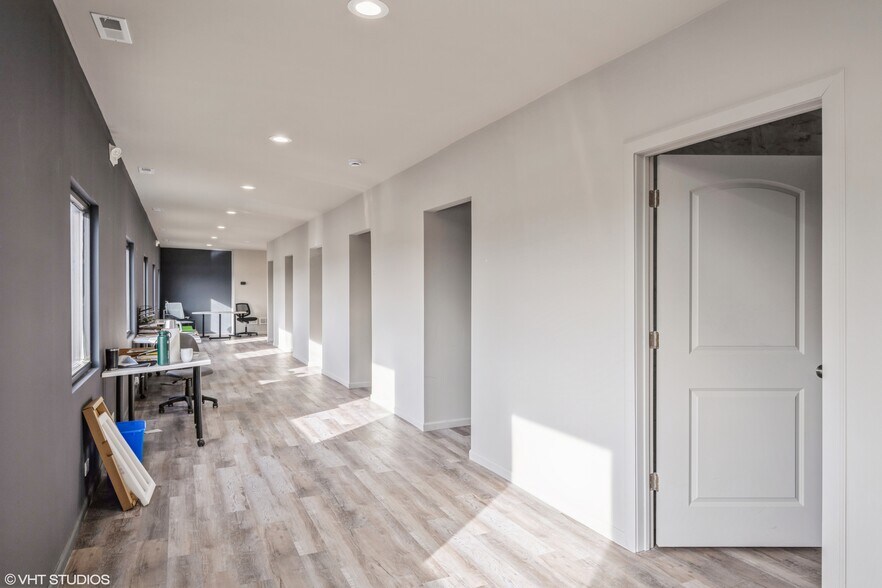 More Photos Of 80 W Lake St, Northlake Light Distribution For Lease