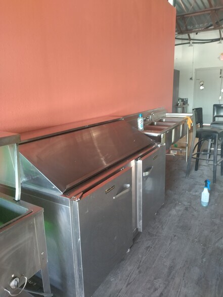 More Photos Of 2040-2070 W Spring Creek Pky, Plano Storefront For Lease