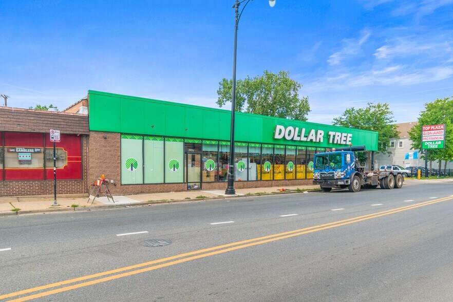 More Photos Of 4916-4926 N Pulaski Rd, Chicago Storefront For Lease