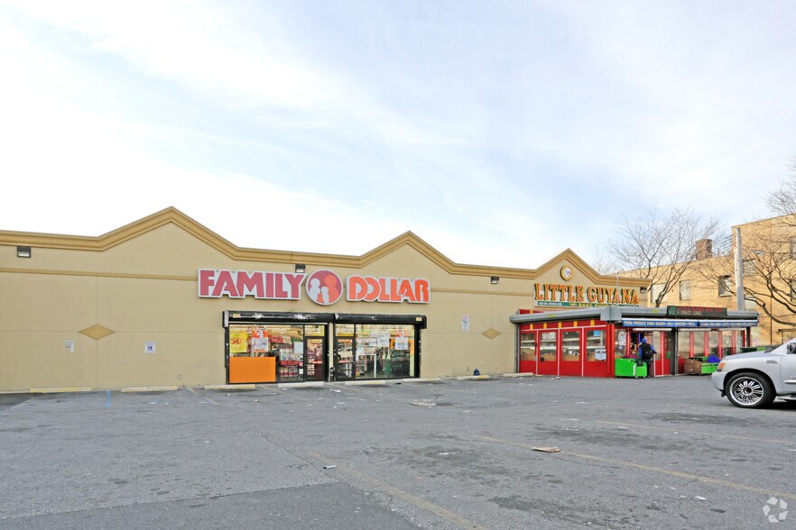 More Photos Of 18220 Jamaica Ave, Hollis Storefront Retail Office For Lease