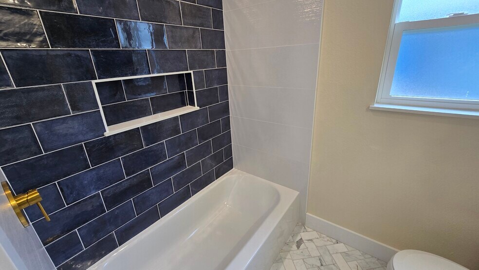 More Photos Of , Houston Multifamily For Sale