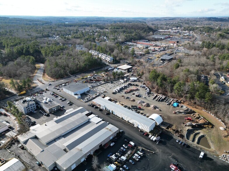 More Photos Of 896 Boston Post Rd, Marlborough Unknown For Lease