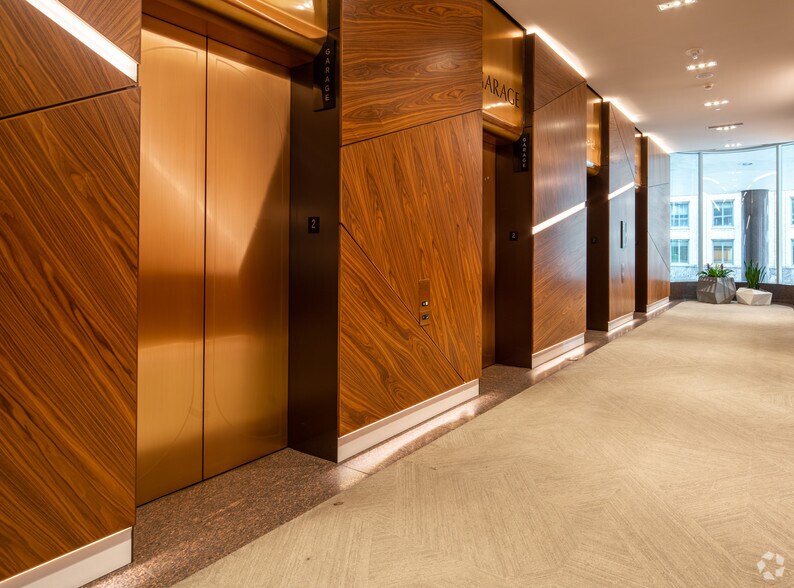 More Photos Of 150 S 5th St, Minneapolis Office For Lease