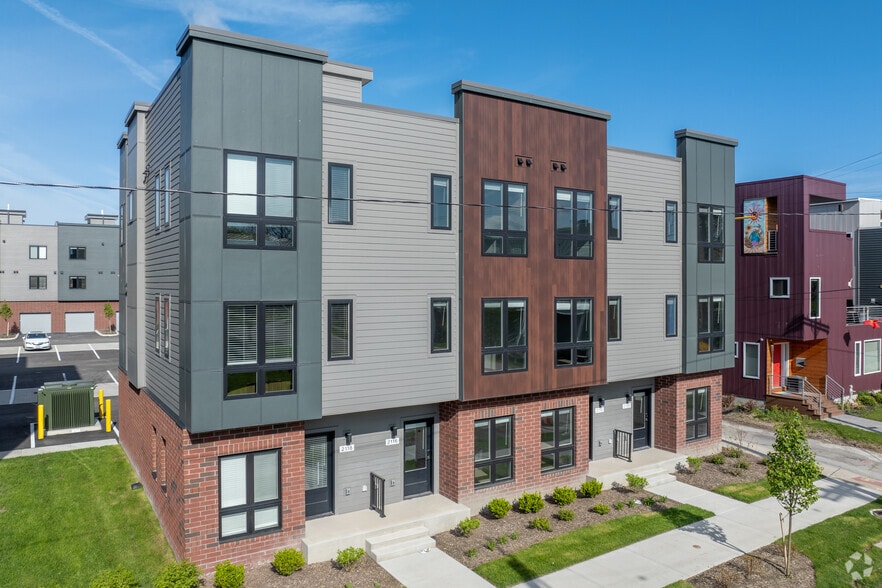 More Photos Of 1910 Abbey Ave, Cleveland Apartments For Lease