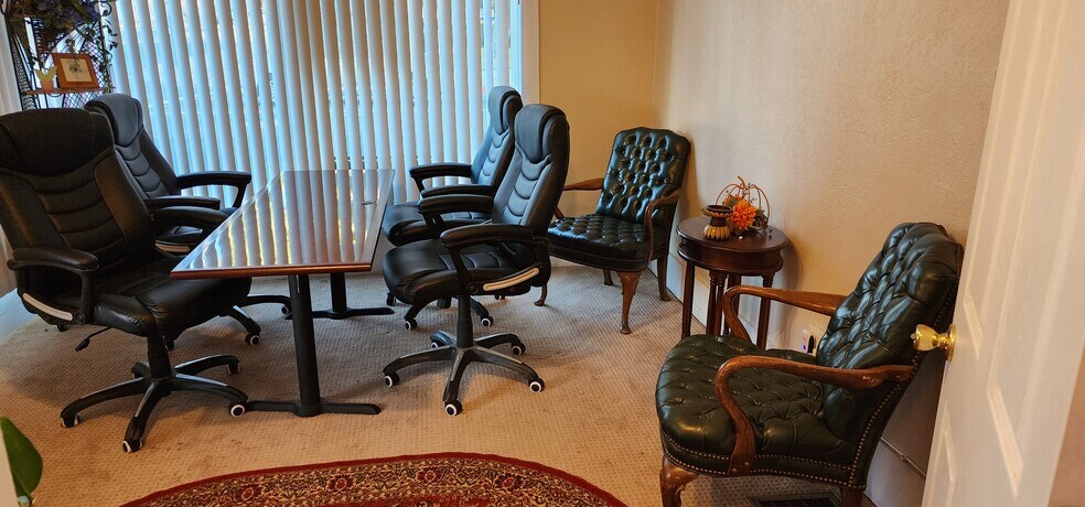More Photos Of 12 S San Gorgonio Ave, Banning Storefront Retail Office For Lease