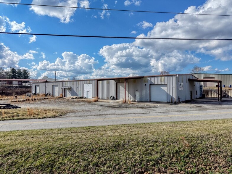 More Photos Of 86 Old Blue Ridge Hwy, Blairsville Warehouse For Sale
