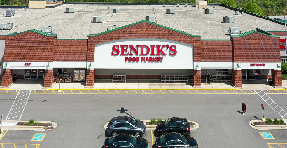 Primary Photo Of 701 Meadowbrook Rd, Waukesha Storefront For Lease