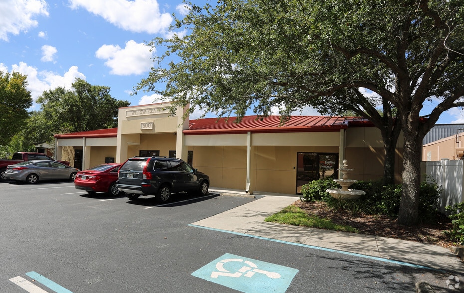 Primary Photo Of 500 N Willow Ave, Tampa Showroom For Lease