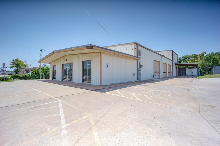 Primary Photo Of 6845 S Western Ave, Oklahoma City Distribution For Lease
