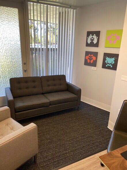 More Photos Of 877 W Fremont Ave, Sunnyvale Medical For Lease