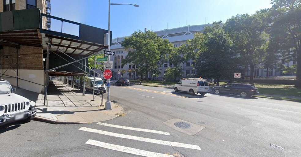 More Photos Of 948 Anderson Ave, Bronx General Retail For Lease