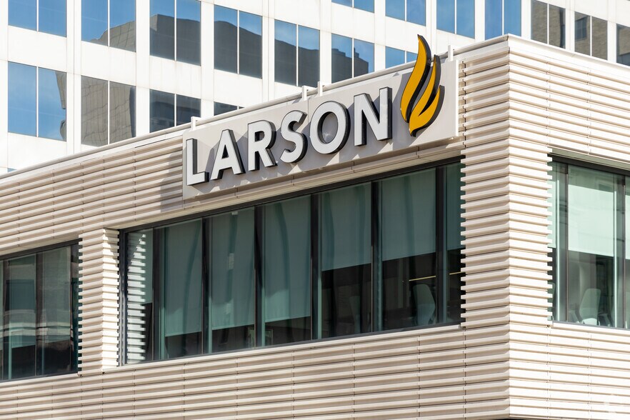 More Photos Of 100 N Broadway, Saint Louis Office For Lease