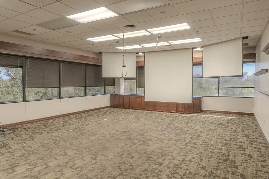 More Photos Of 4611 Wiseman Blvd, San Antonio Manufacturing For Sale