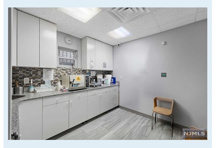 More Photos Of 73-75 Ferry St, Newark Storefront Retail Office For Sale