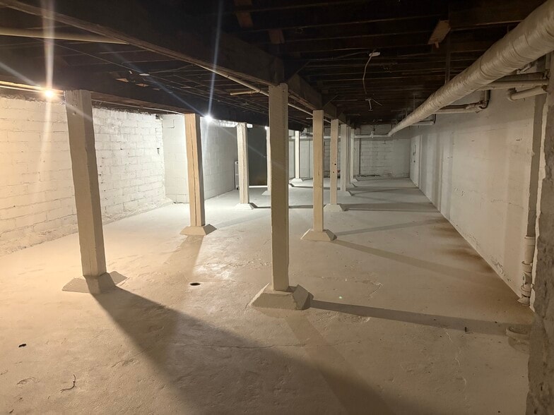 More Photos Of 1549 University Ave W, Saint Paul Office For Lease