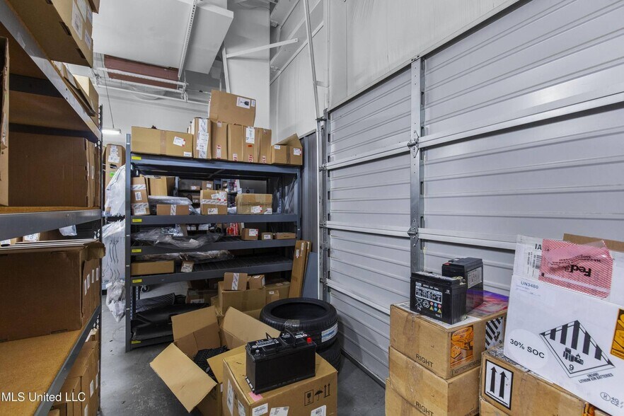 More Photos Of 5385 N I 55 St, Jackson Auto Dealership For Sale