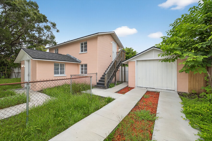 More Photos Of 2710 53rd Ave N, Saint Petersburg Multifamily For Sale