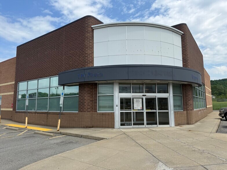More Photos Of 1600 Main St, Follansbee Drugstore For Lease