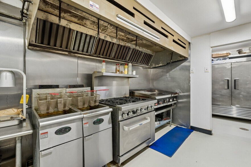 More Photos Of 8848 Soldier Creek Rd, Kingston Hotel For Sale