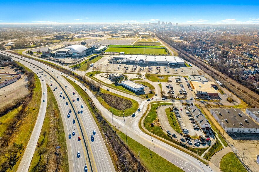 More Photos Of 2385 Silver Dr, Columbus Auto Repair For Sale