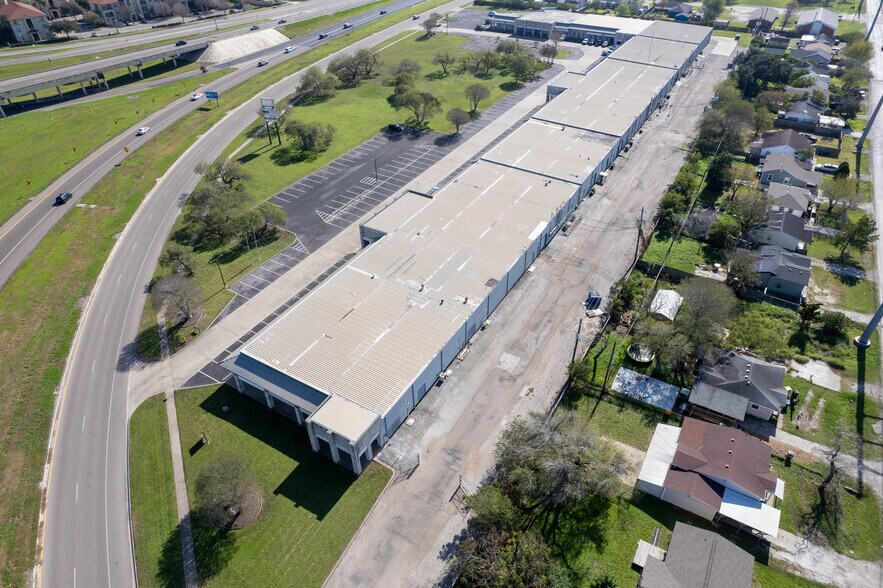 More Photos Of 2209 N Padre Island Dr, Corpus Christi Light Manufacturing For Lease