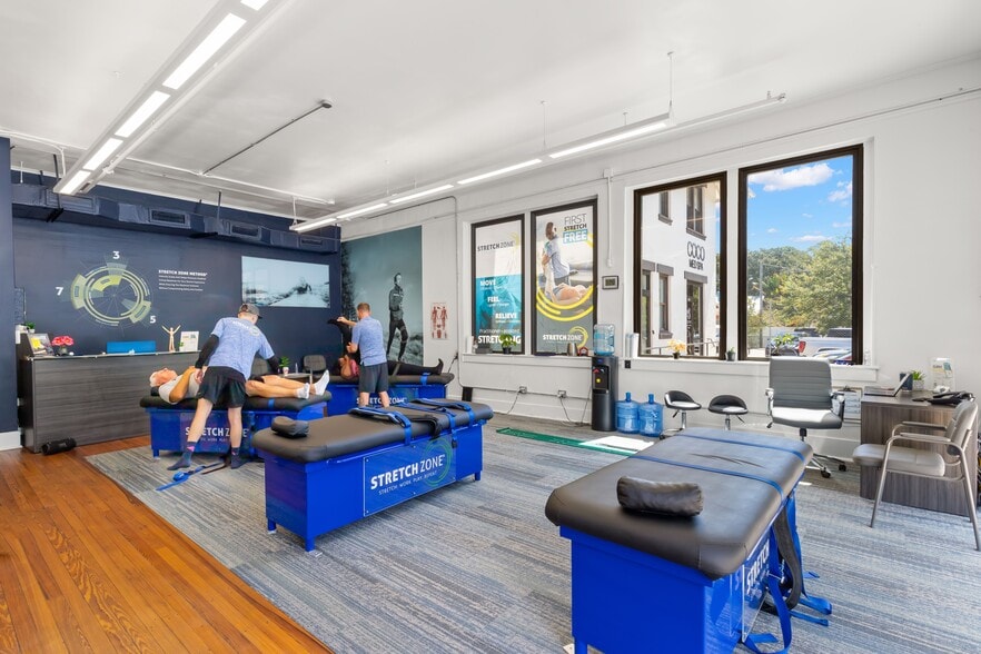 More Photos Of 327 11th Ave N, Saint Petersburg Storefront Retail Office For Sale