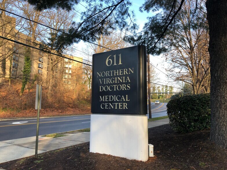 More Photos Of 611 S Carlin Springs Rd, Arlington Medical For Lease