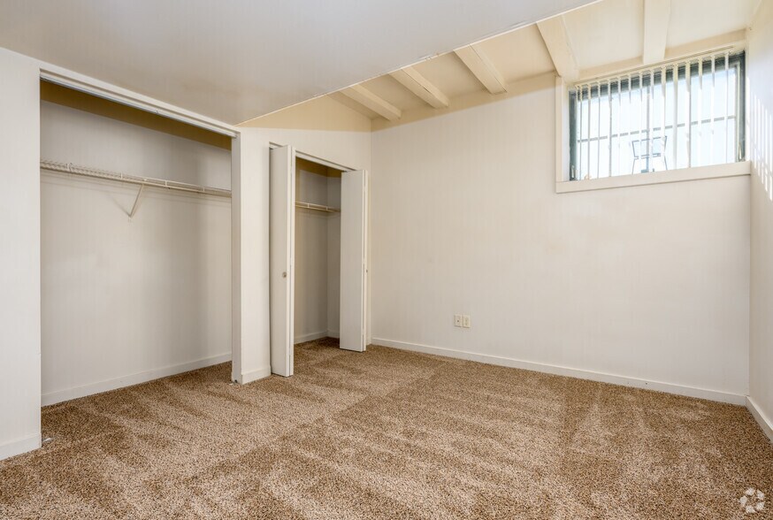 More Photos Of 115 West St, Battle Creek Apartments For Sale