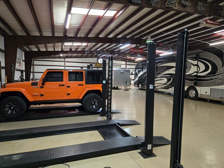 More Photos Of 8535 Rees St, Port Richey Service Station For Sale