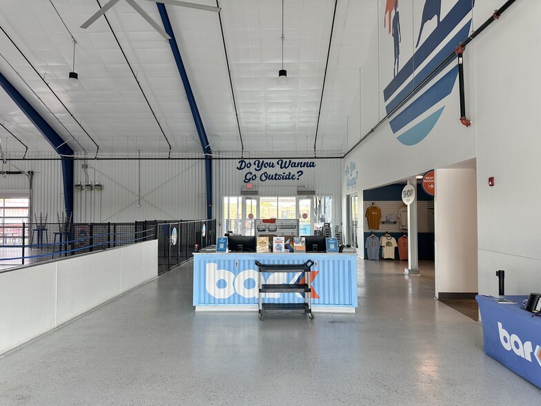 More Photos Of 504 S Laird Ave, Oklahoma City Restaurant For Lease