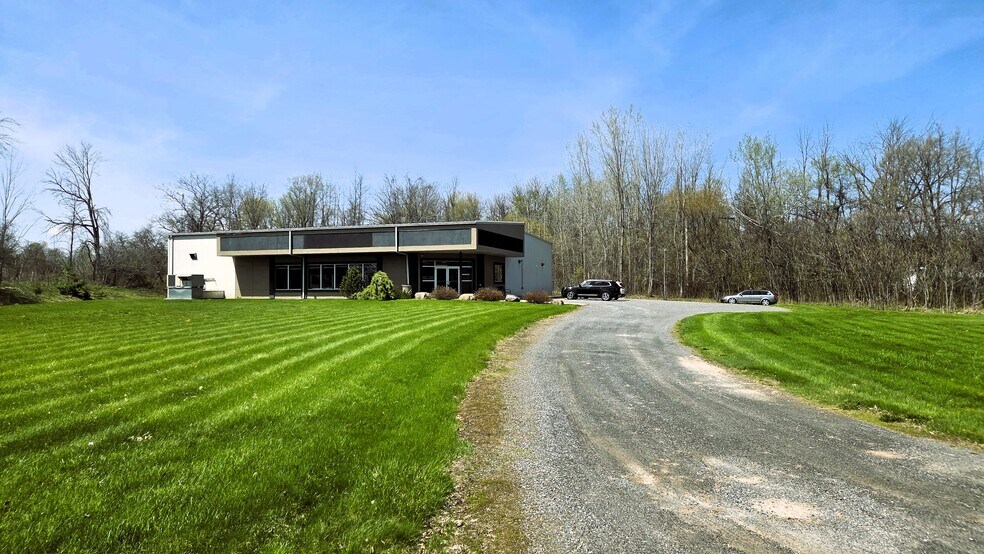 More Photos Of 2318 2nd Concession Rd, Brockville Industrial For Sale