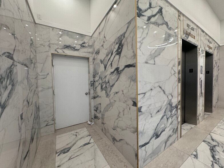 More Photos Of 21 Flatbush Ave, Brooklyn Office For Lease