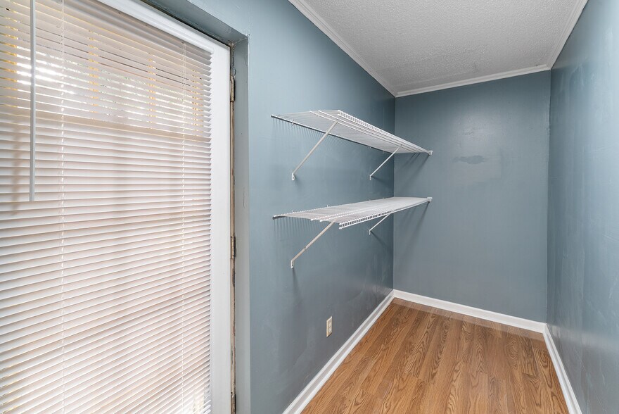 More Photos Of 2605 US Highway 80 W, Savannah Office For Sale