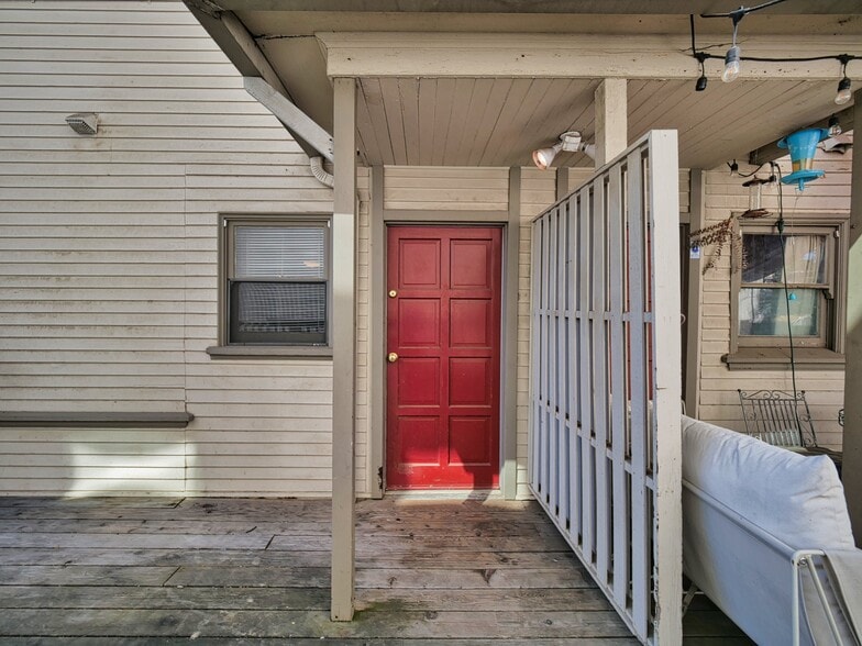 More Photos Of 1901-1903 H St, Sacramento Apartments For Sale