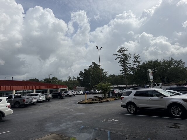 More Photos Of 2522 Capital Cir NE, Tallahassee General Retail For Sale