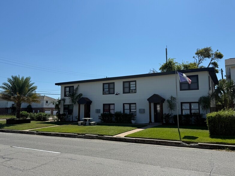 More Photos Of 5103 Avenue O, Galveston Apartments For Sale