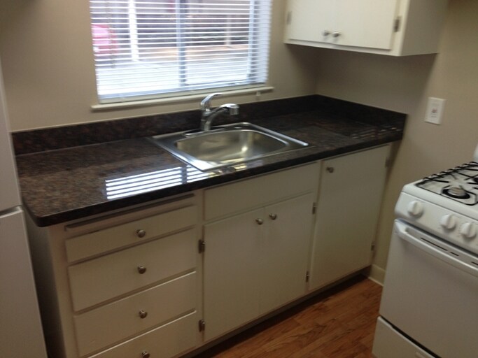 More Photos Of 19 E 41st Pl, San Mateo Apartments For Sale