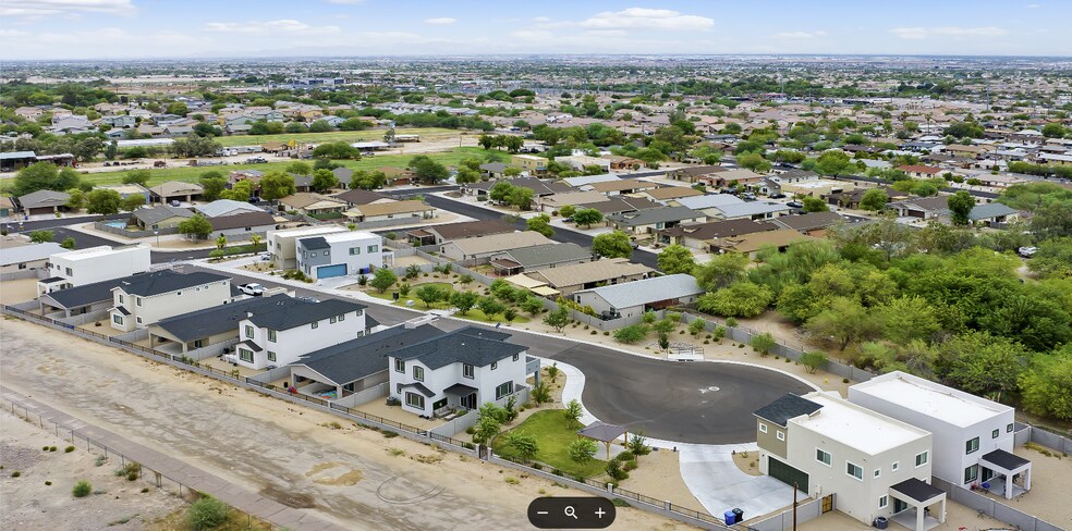 More Photos Of 105-141 W Latona Rd, Phoenix Apartments For Sale