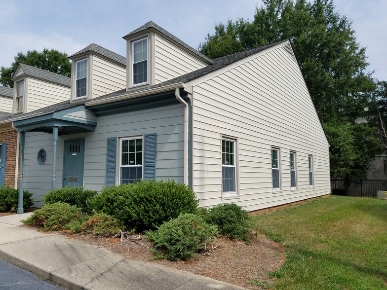 More Photos Of 1919 Boulevard St, Greensboro Office For Lease