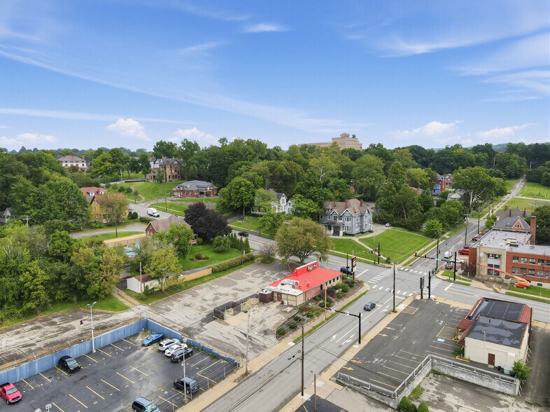More Photos Of 305 N Jefferson St, New Castle Restaurant For Sale