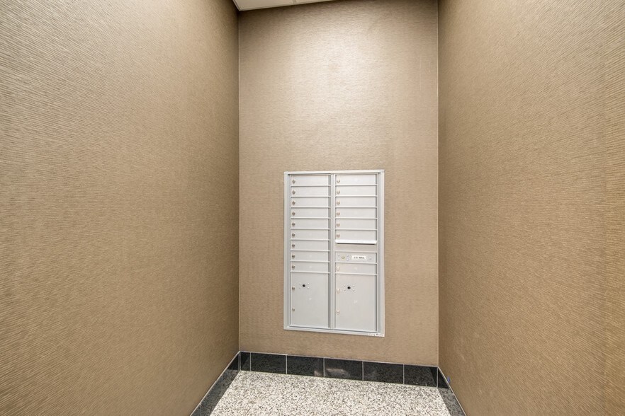 More Photos Of 1225 S Main St, Grapevine Loft Creative Space For Lease