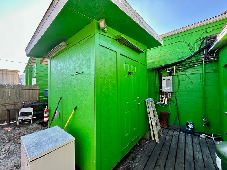 More Photos Of 320 S 8th St, Fernandina Beach Freestanding For Lease