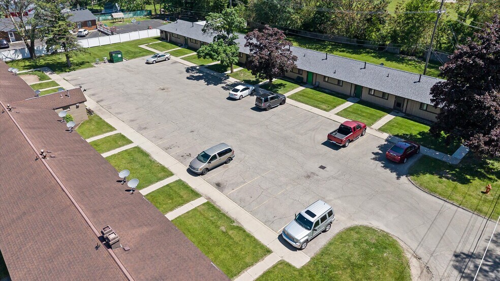 More Photos Of 4144 Airport Rd, Waterford Apartments For Sale
