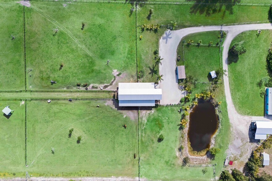 More Photos Of 6050 Stringfellow Rd, Saint James City Land For Sale