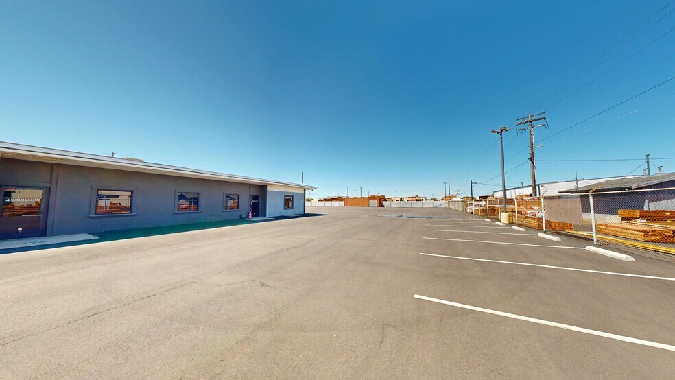 More Photos Of 8180 Industrial Pky, Sacramento Industrial For Lease
