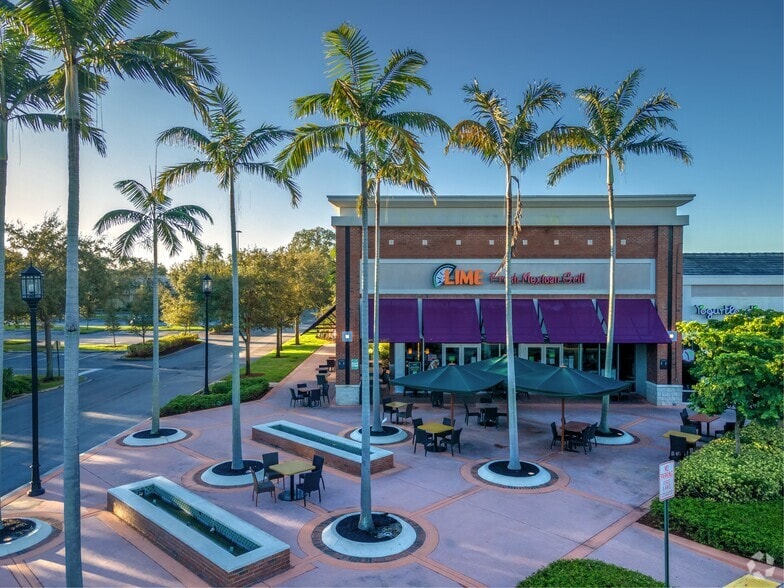 More Photos Of 801 S University Dr, Plantation General Retail For Lease